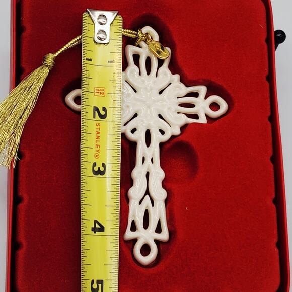 Lenox 2016 Snow Fantasies Cross Christmas Ornament w Box 859554 Excellent Cond - Picture 8 of 8